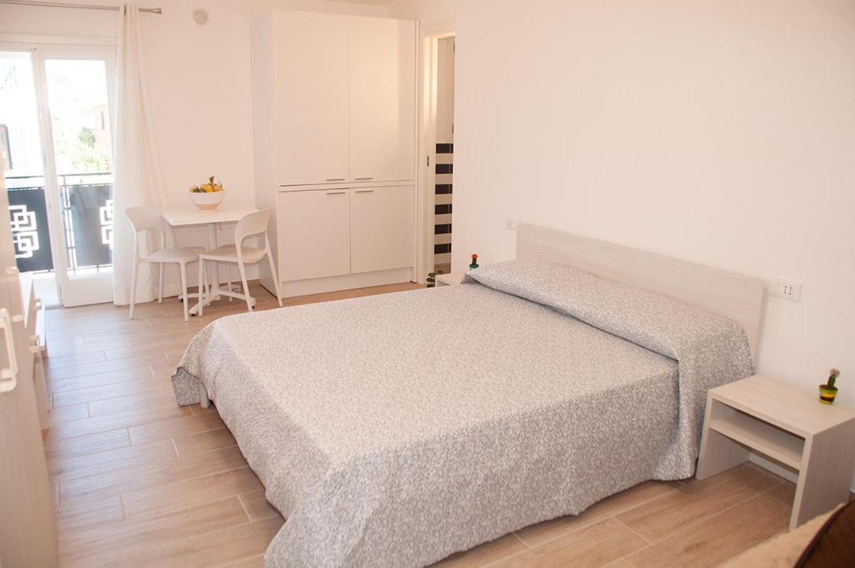 Bed and Breakfast Sa Prenda à Porto San Paolo  Extérieur photo